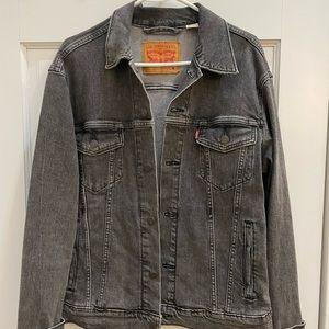 Levi Men’s Denim Jacket | Size M